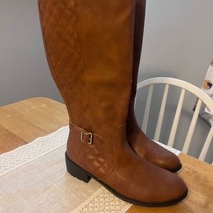 St John’s Bay size 10 brand new brown riding boots